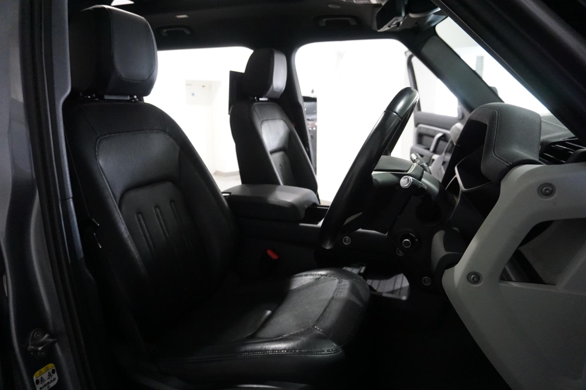 Land Rover Defender 110 3.0 D250 MHEV X-Dynamic SE SUV 5dr Diesel Auto 4WD Euro 6 (s/s) (250 ps)